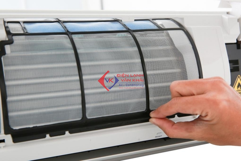 Máy lạnh Toshiba Inverter 1.0 HP (1.0 Ngựa) RAS-H10Z1KCVG-V model 2023 2 Máy lạnh Toshiba Inverter 1.0 HP (1.0 Ngựa) RAS-H10Z1KCVG-V model 2023